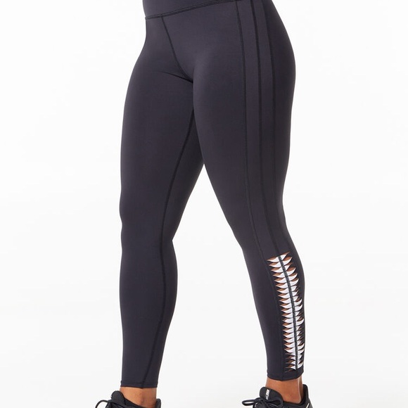 SoulCycle Double Pintuck Legging - Picture 2 of 8